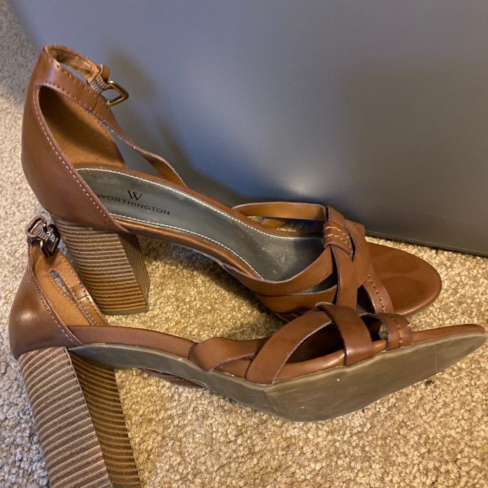 Dress shoes
